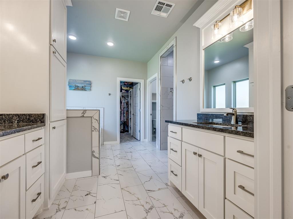447 NE Auburn Lane