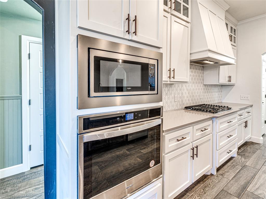 1204 N Wisteria Terrace