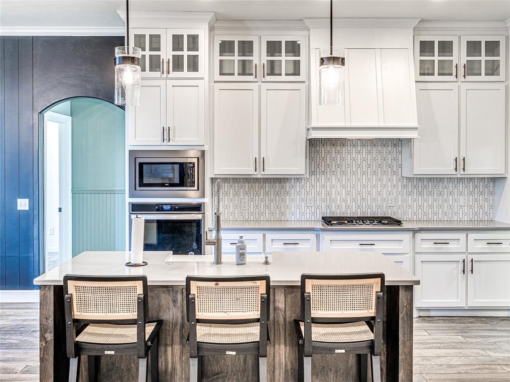 1204 N Wisteria Terrace