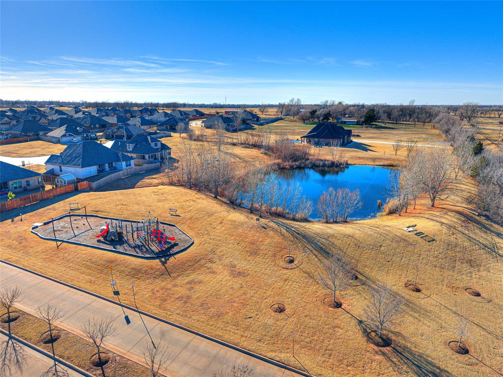 1204 N Wisteria Terrace