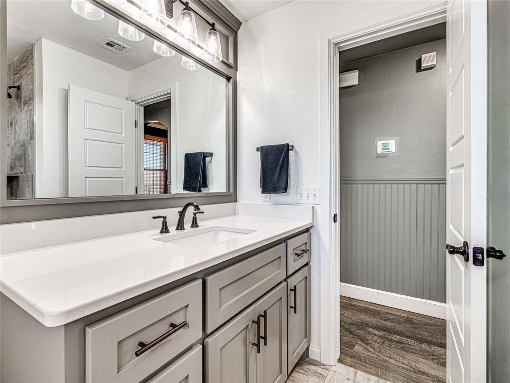 1204 N Wisteria Terrace