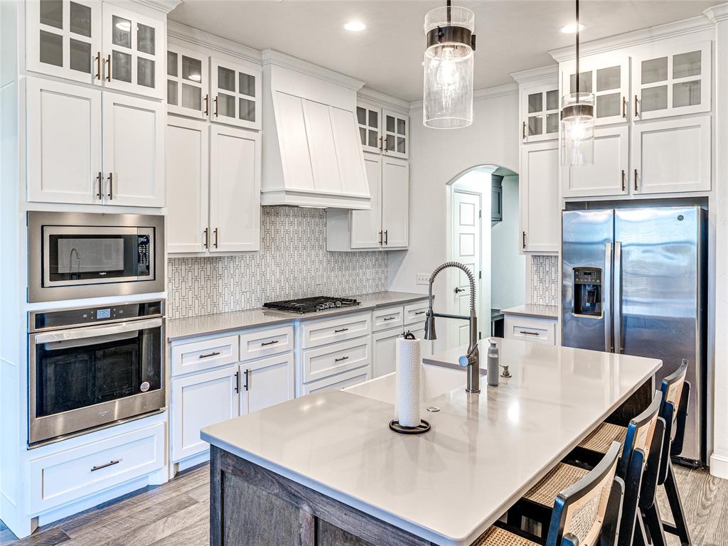 1204 N Wisteria Terrace