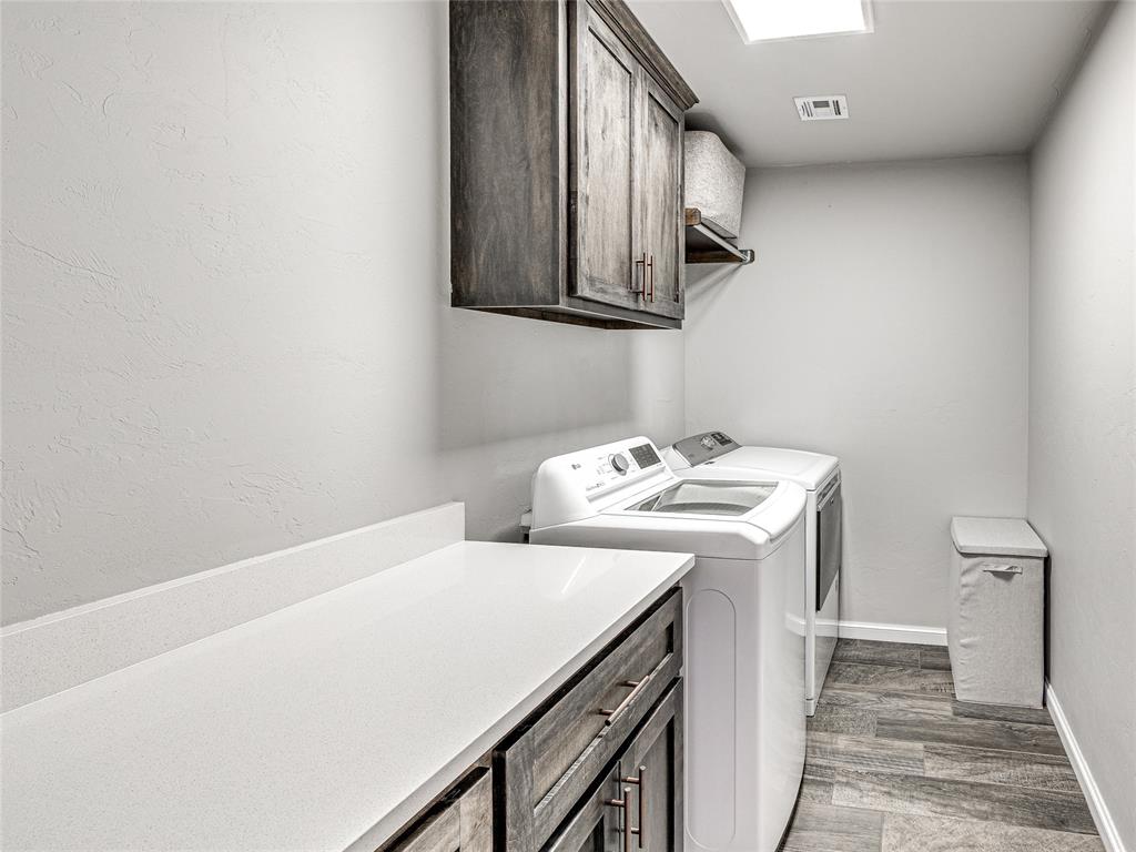 1204 N Wisteria Terrace