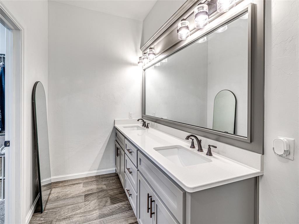 1204 N Wisteria Terrace