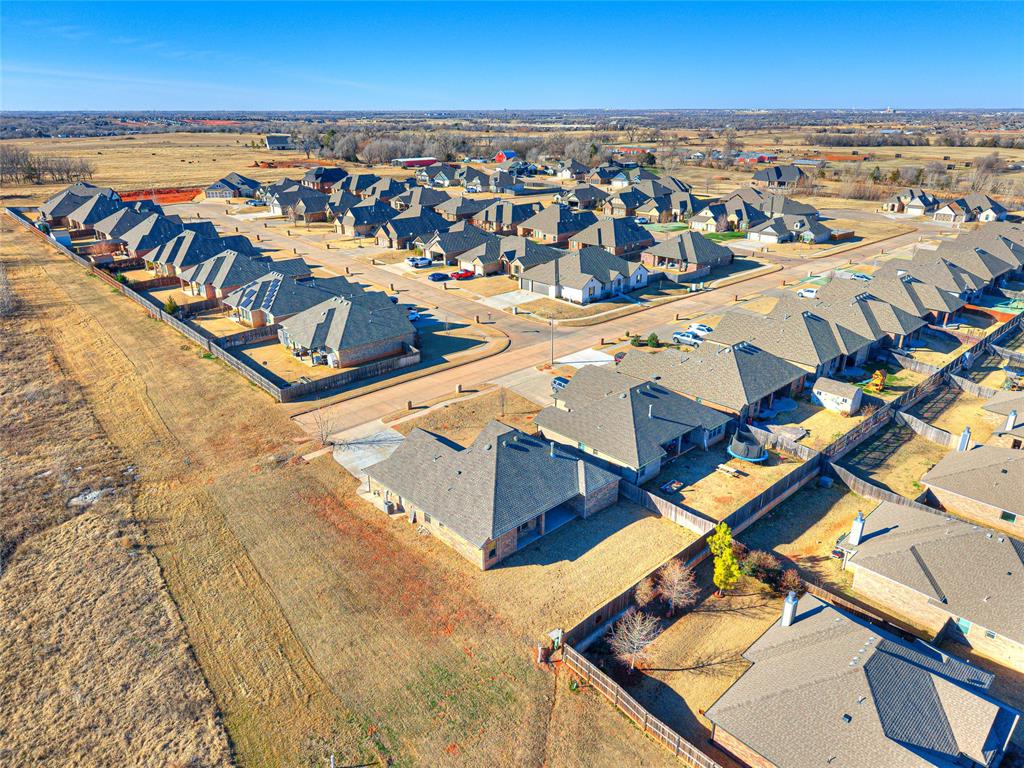 1204 N Wisteria Terrace