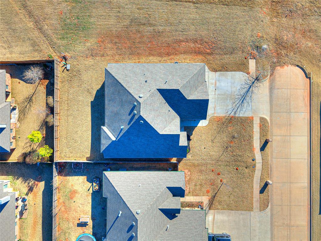 1204 N Wisteria Terrace