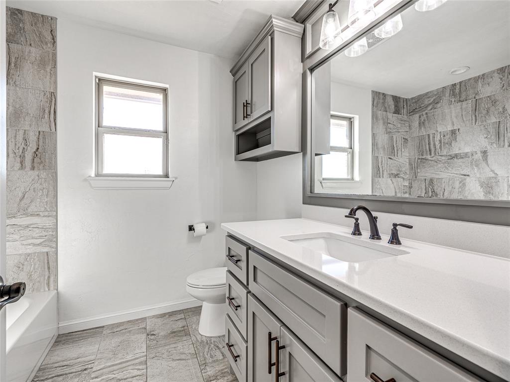 1204 N Wisteria Terrace