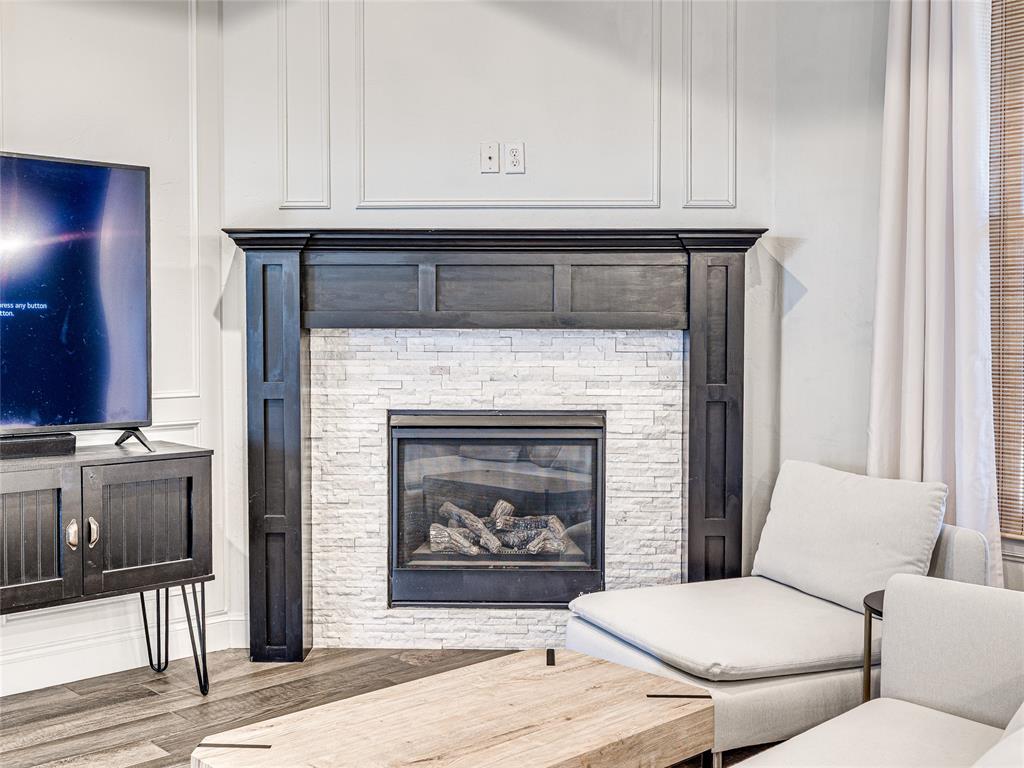 1204 N Wisteria Terrace