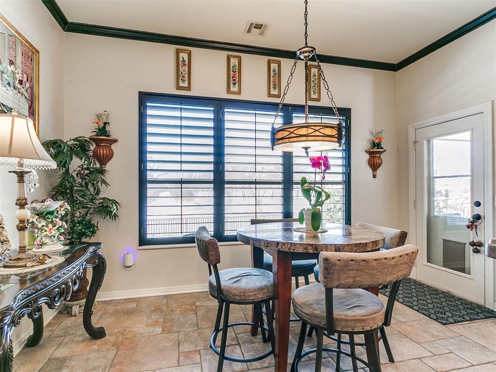 305 Hamptonridge Road