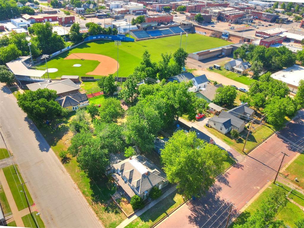 220 E Springer Avenue