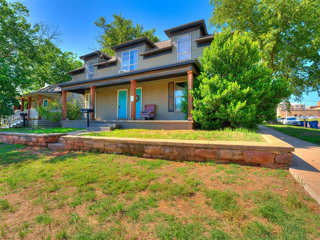 220 E Springer Avenue