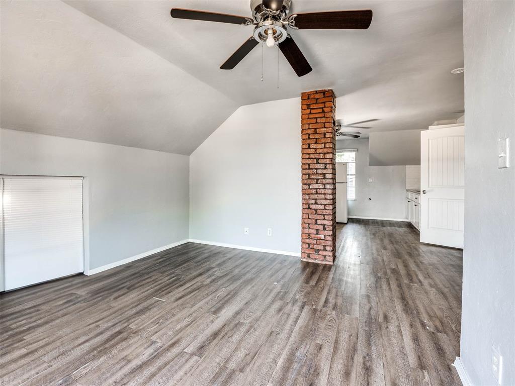 220 E Springer Avenue