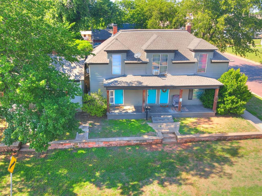 220 E Springer Avenue