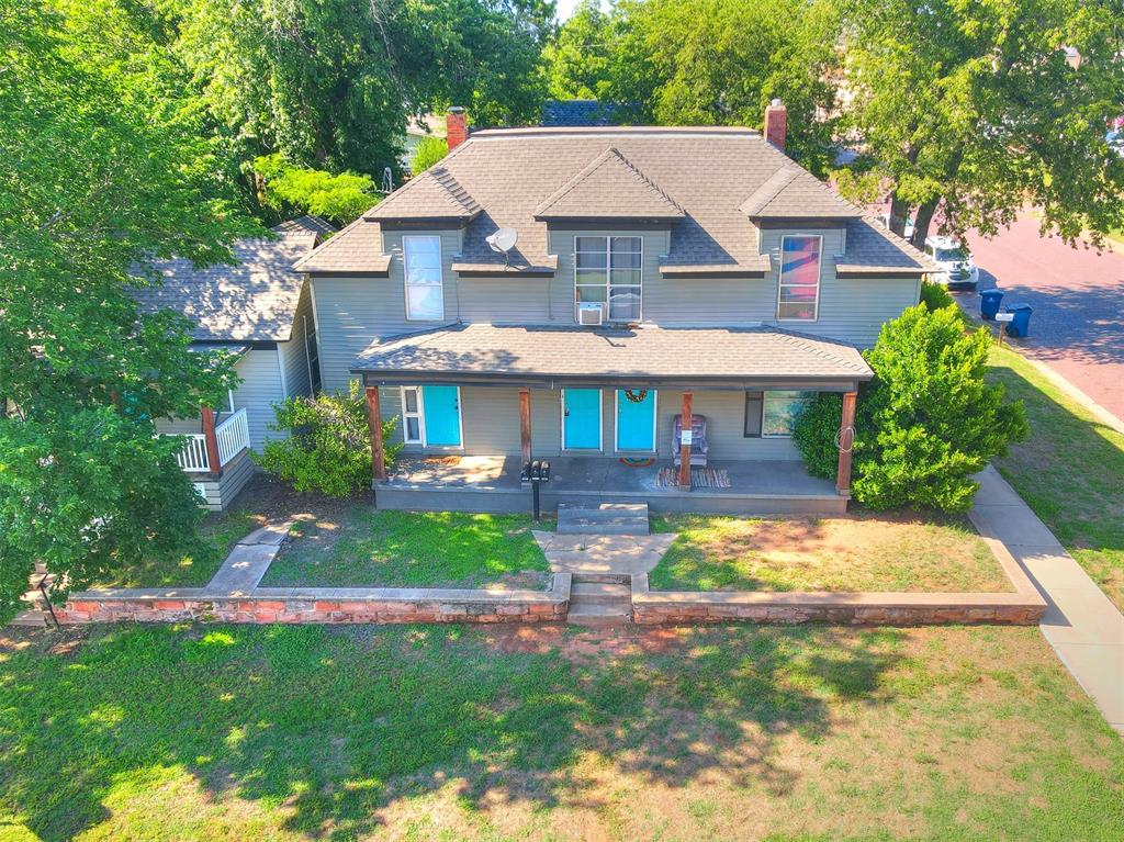 220 E Springer Avenue