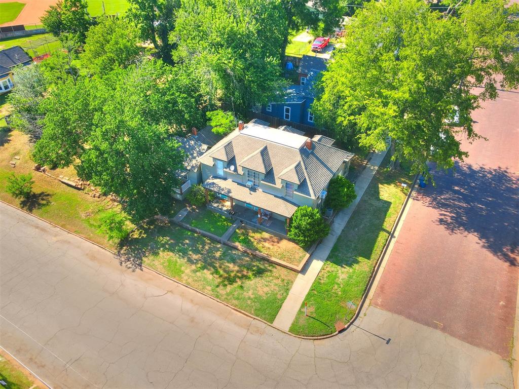 220 E Springer Avenue