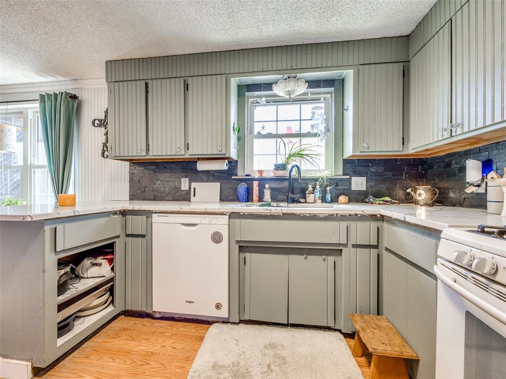 7536 NW 115th Street