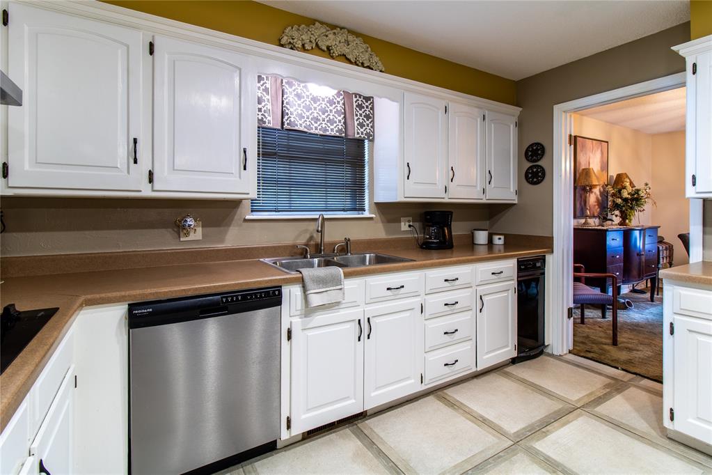 6401 Urschel Court