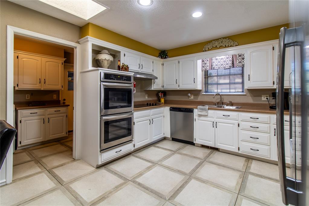 6401 Urschel Court