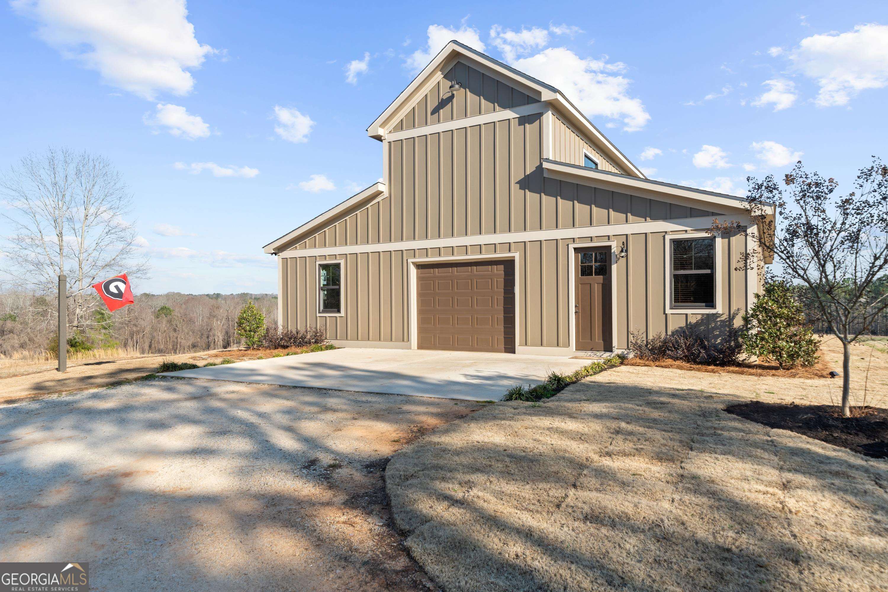 613 Sparta Highway