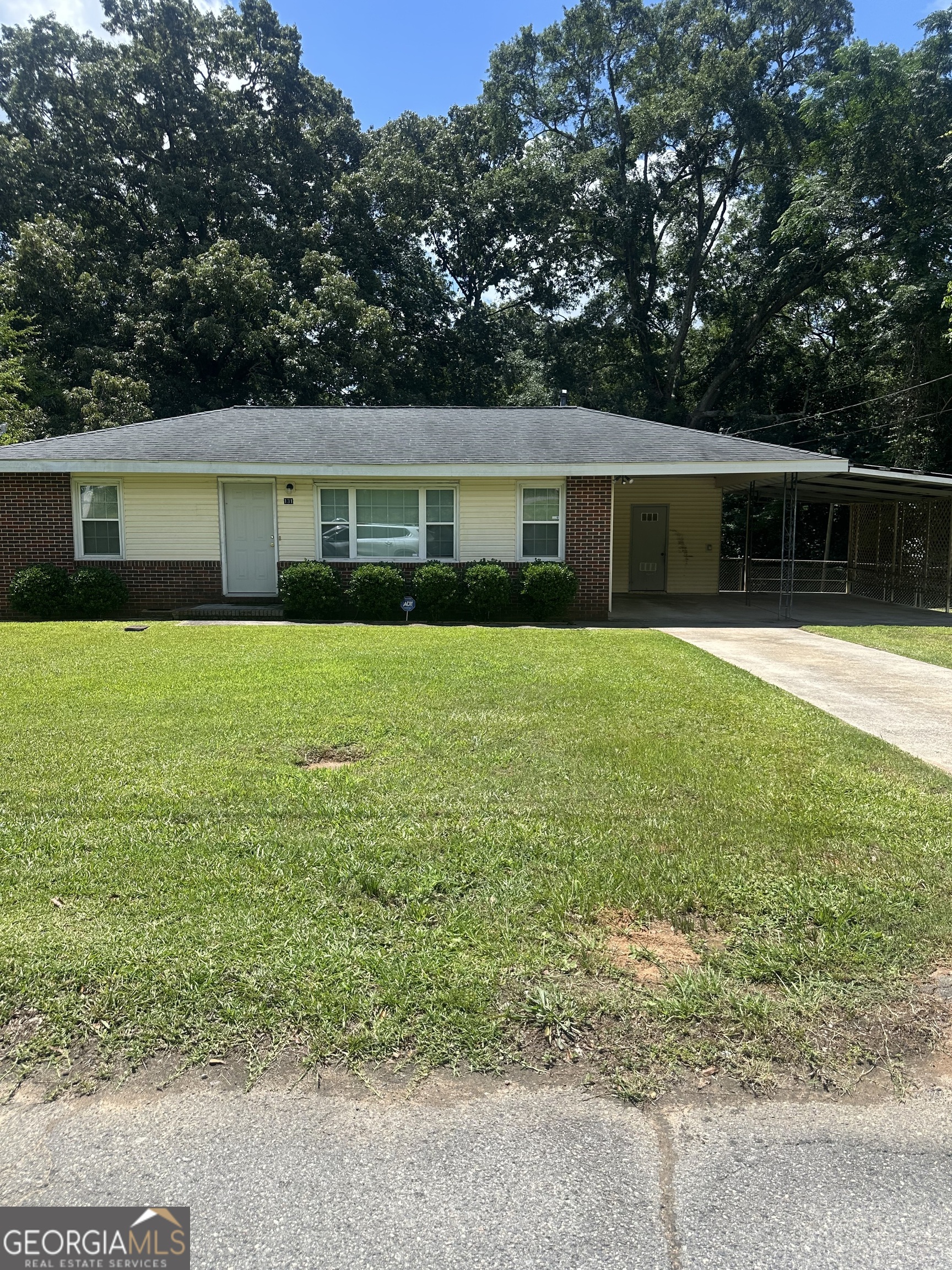131 Oak Avenue