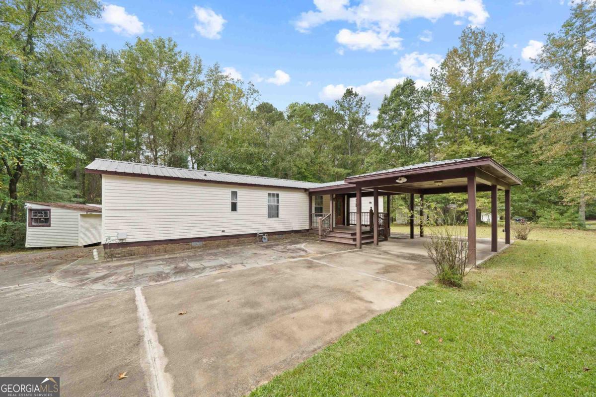 1110 Woodland Lane