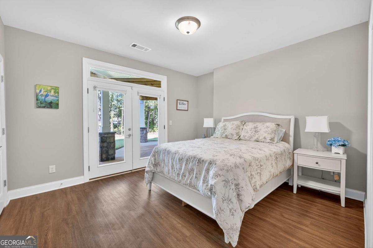 1230 Sailview Drive