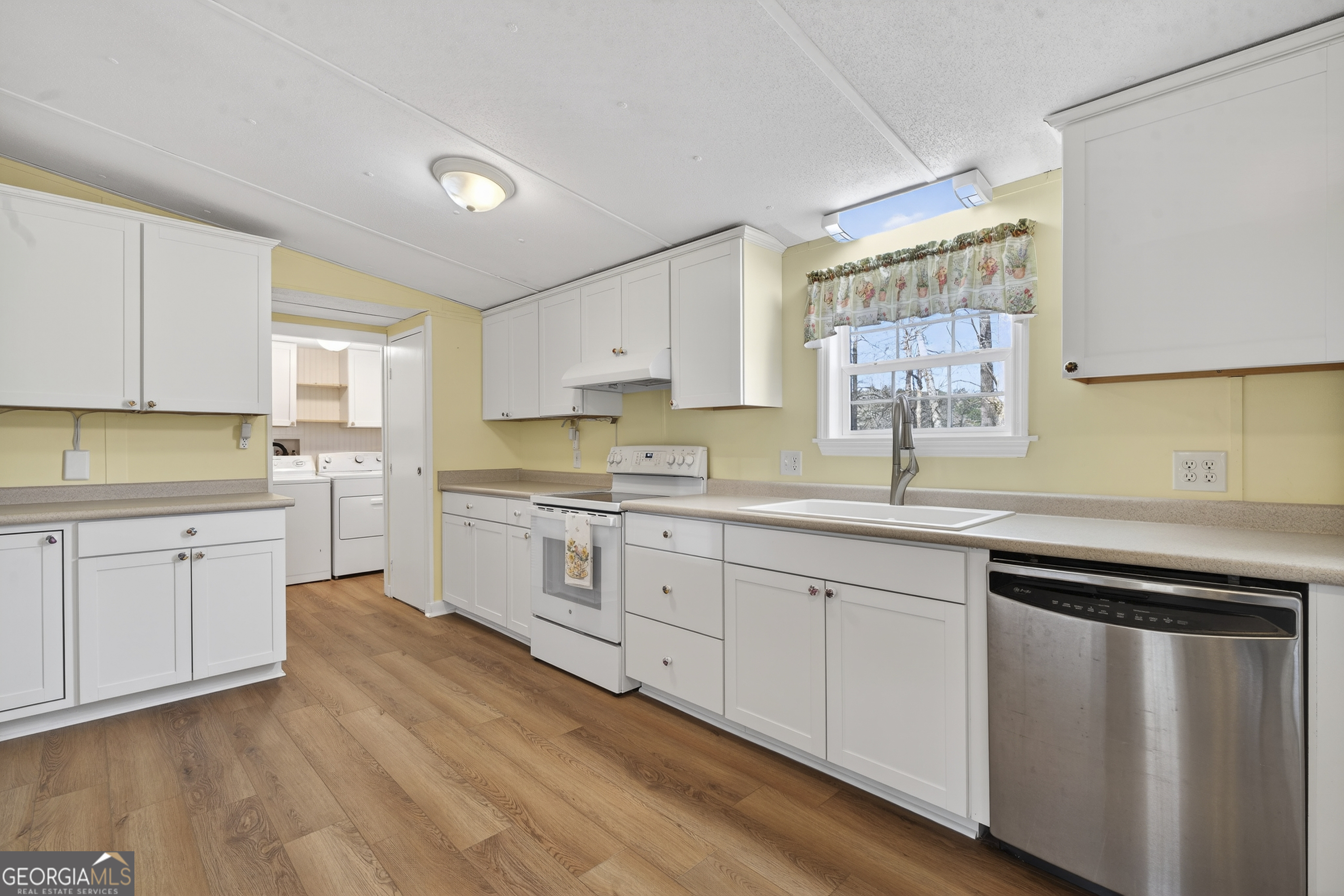 163 Edgewater Drive