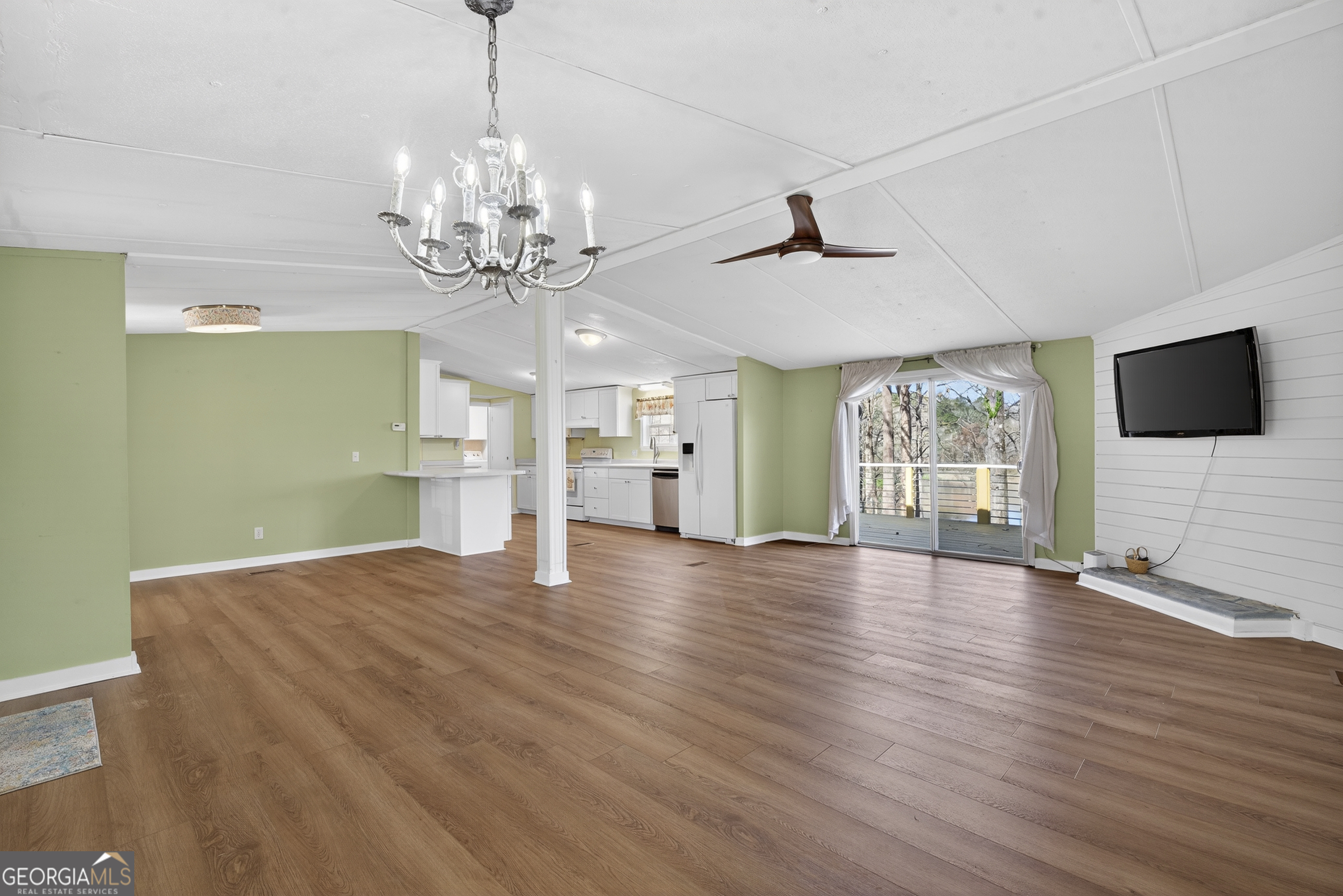 163 Edgewater Drive