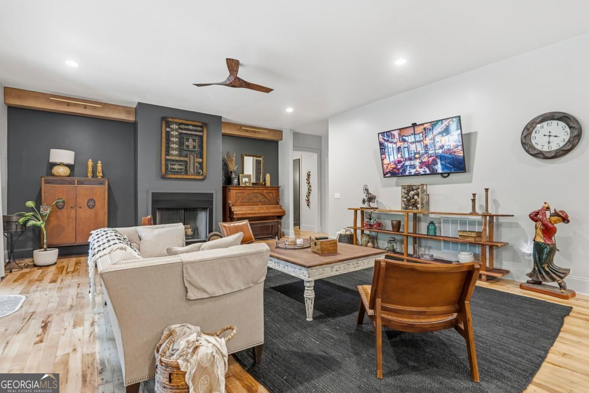 141 Pearl Moon Drive