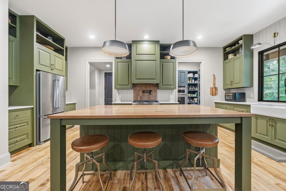 141 Pearl Moon Drive