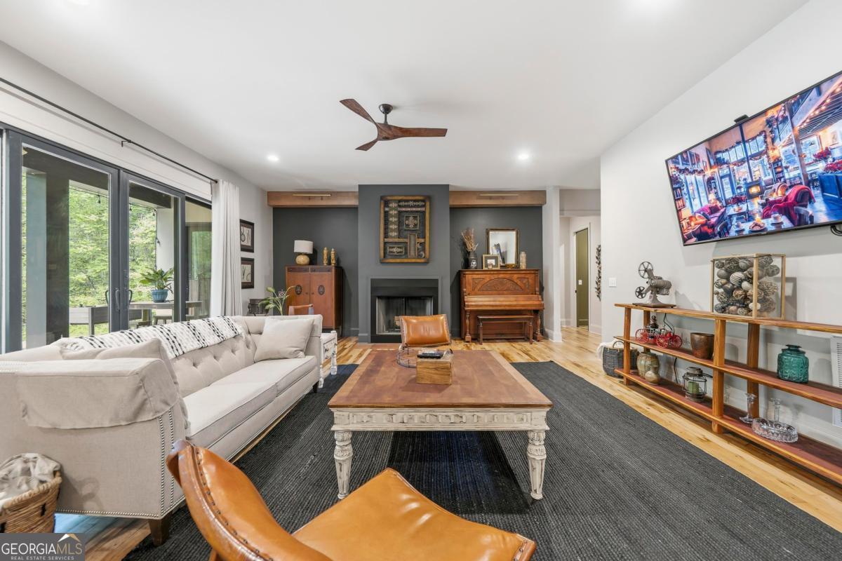 141 Pearl Moon Drive