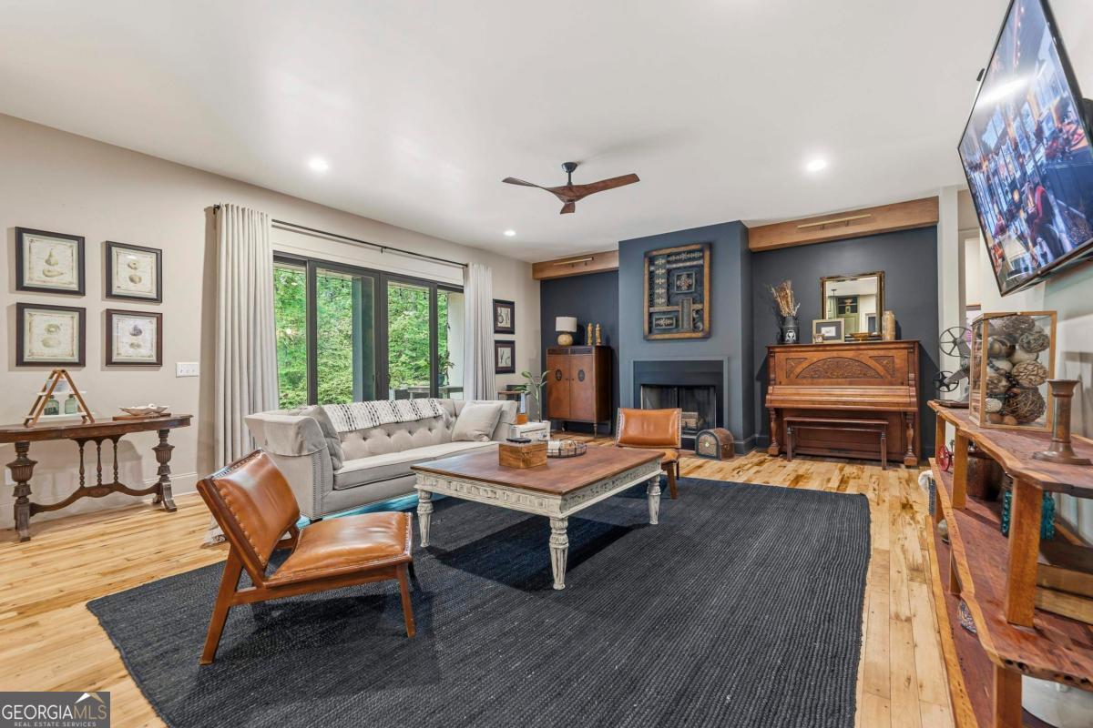 141 Pearl Moon Drive