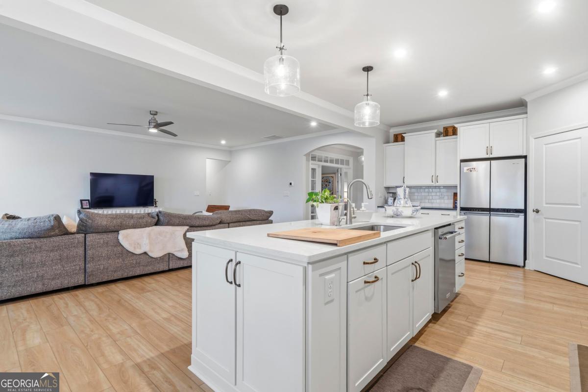 1020 Lake Terrace Bend