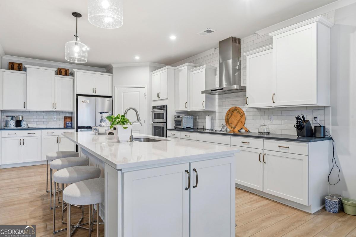 1020 Lake Terrace Bend