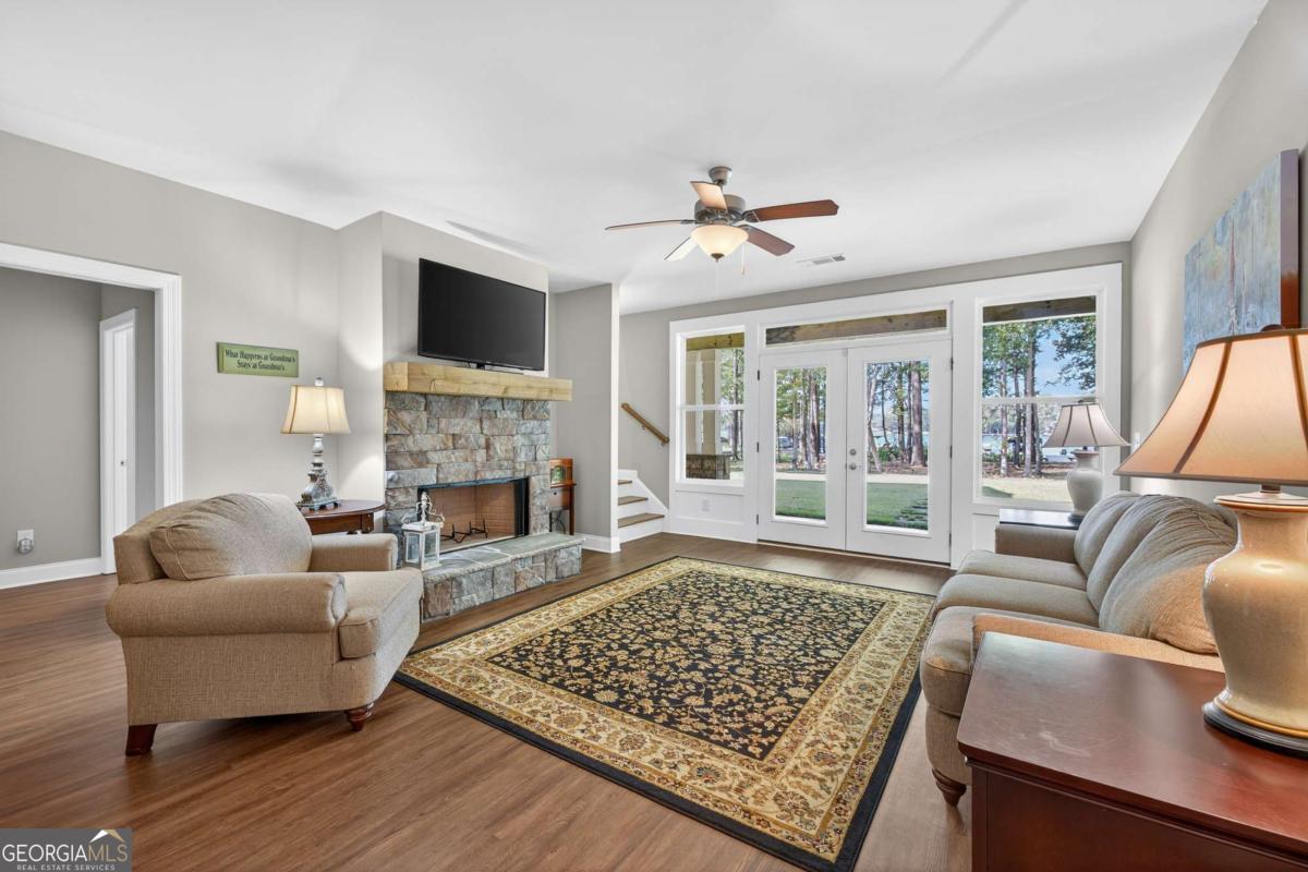 1230 Sailview Drive