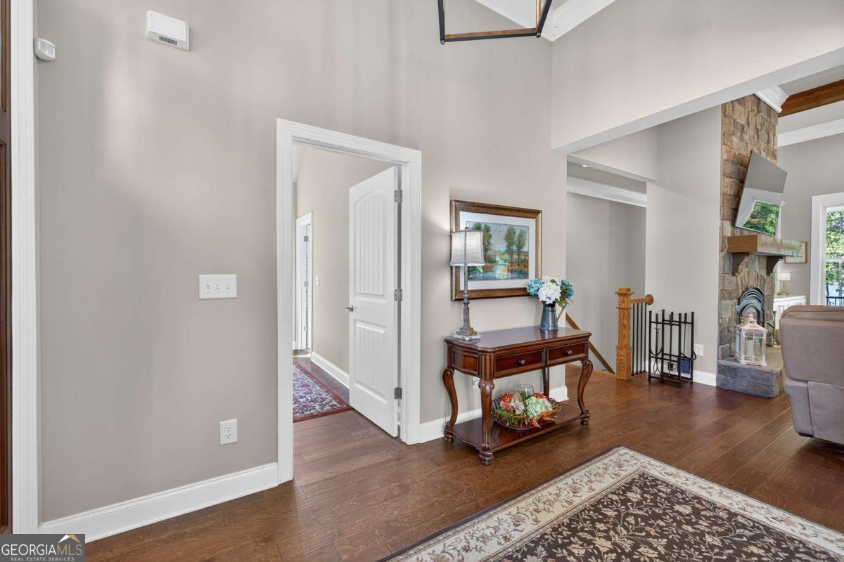 1230 Sailview Drive
