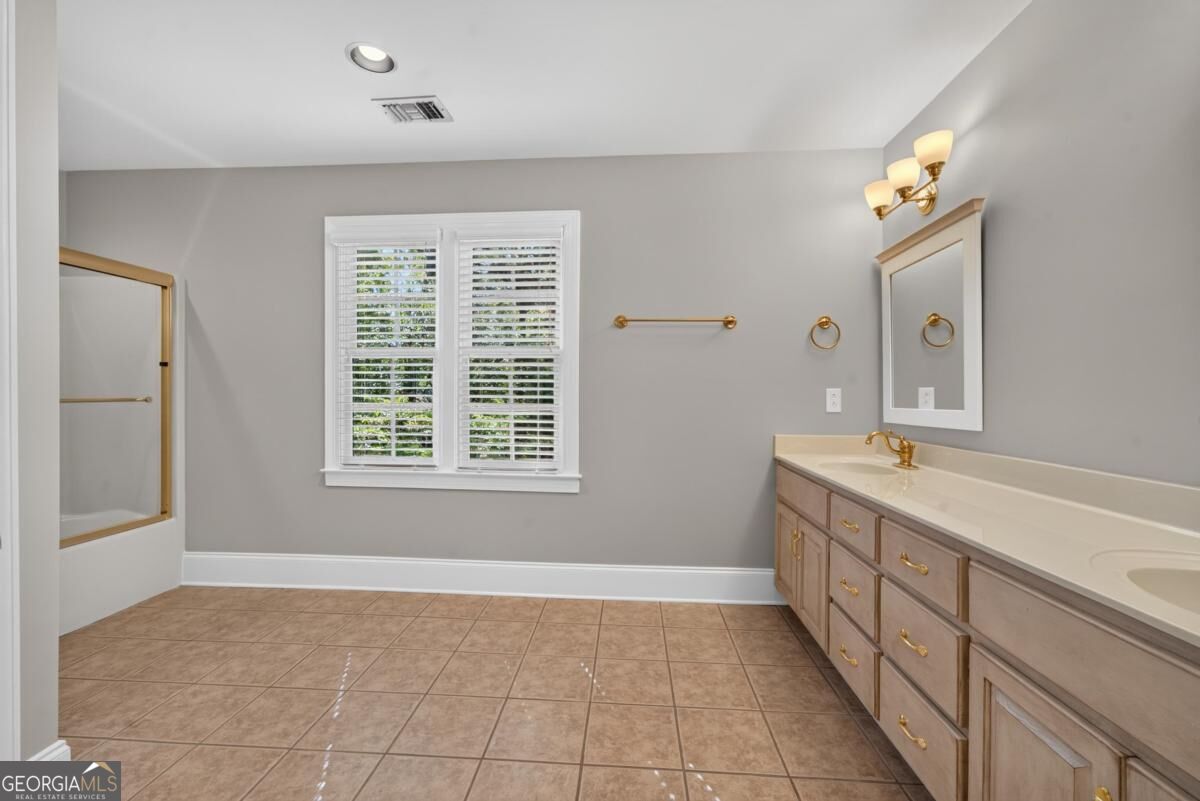 113 Seven Oaks Way