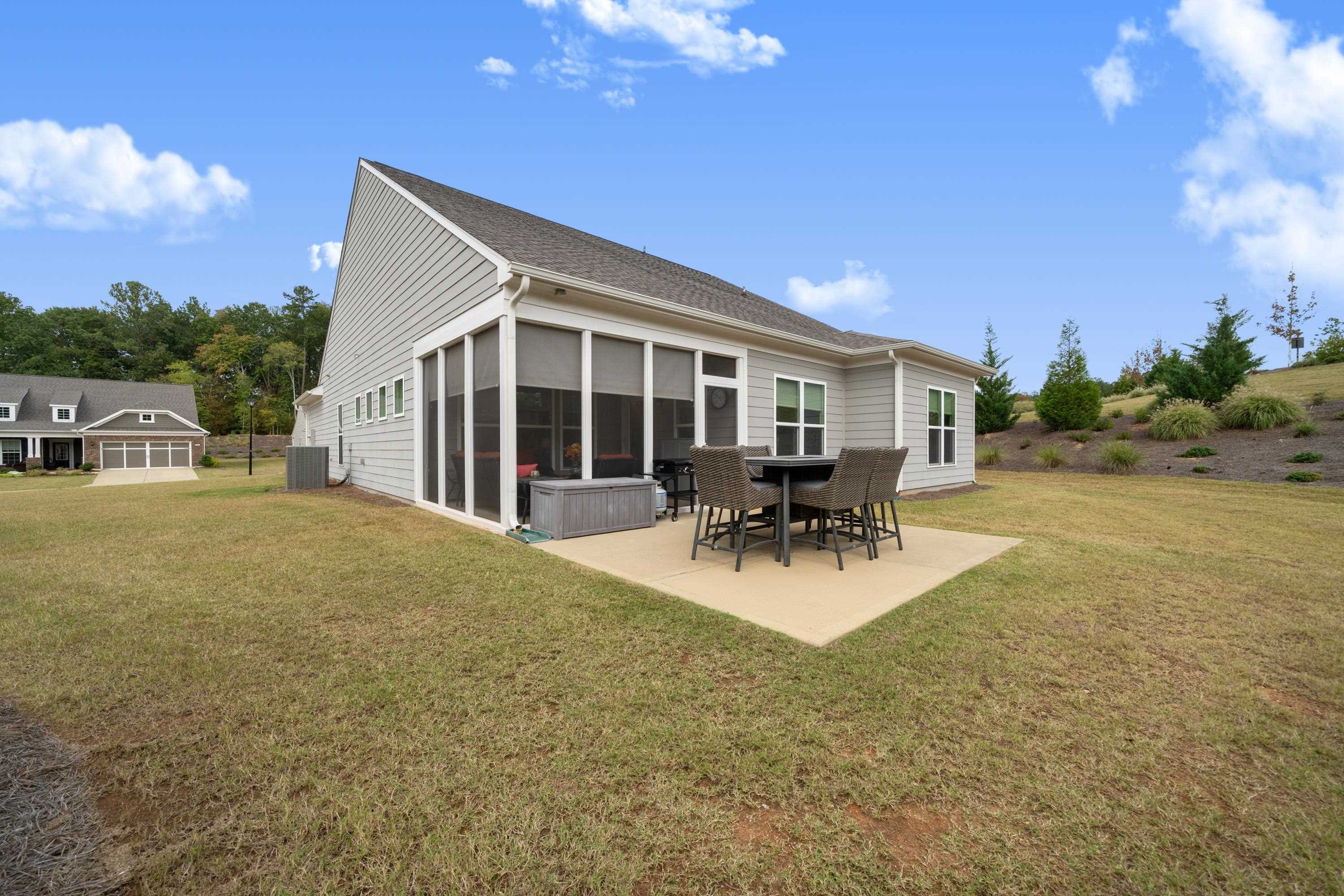 1081 SOUTHWOOD WAY