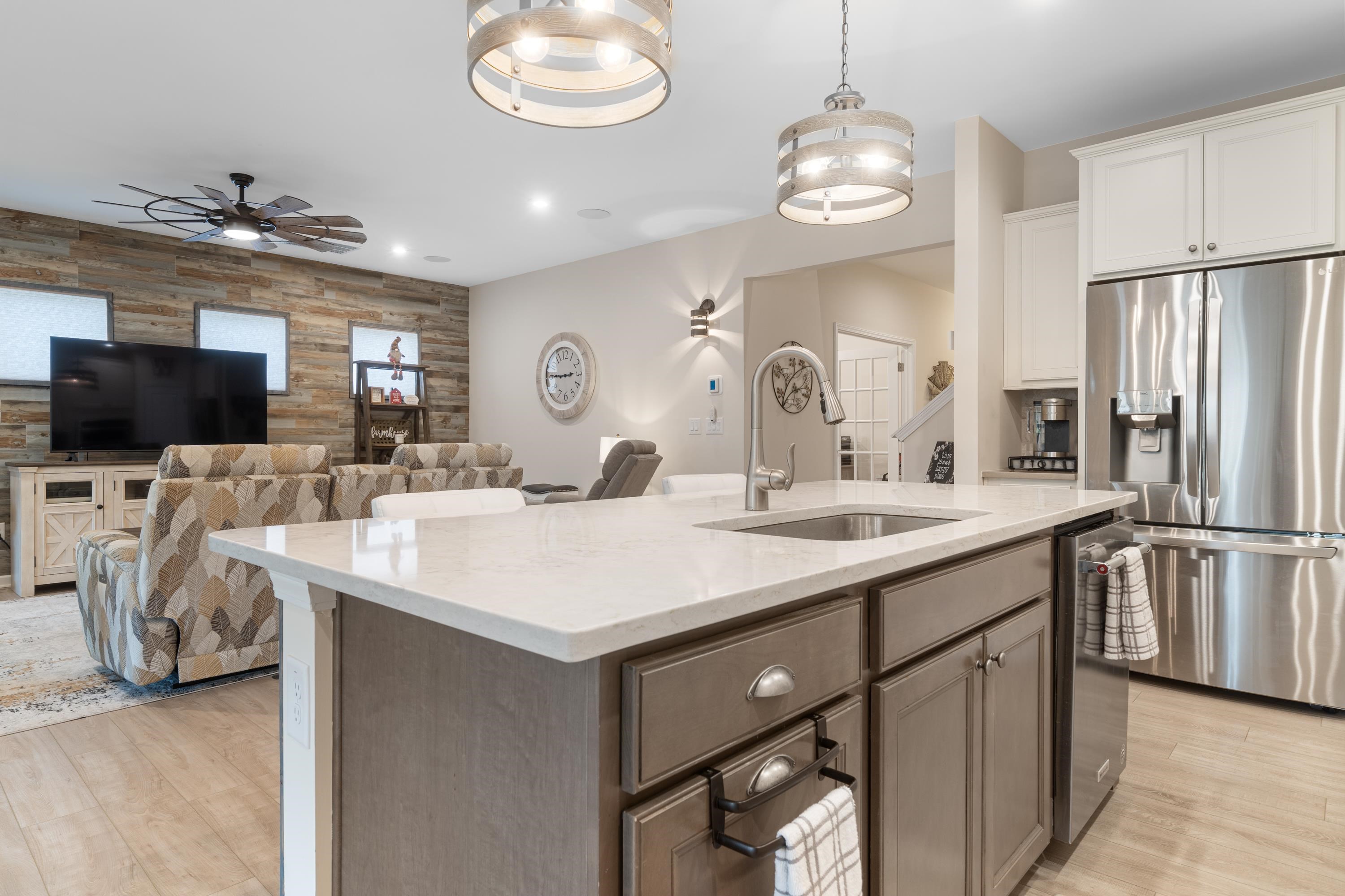 1081 SOUTHWOOD WAY