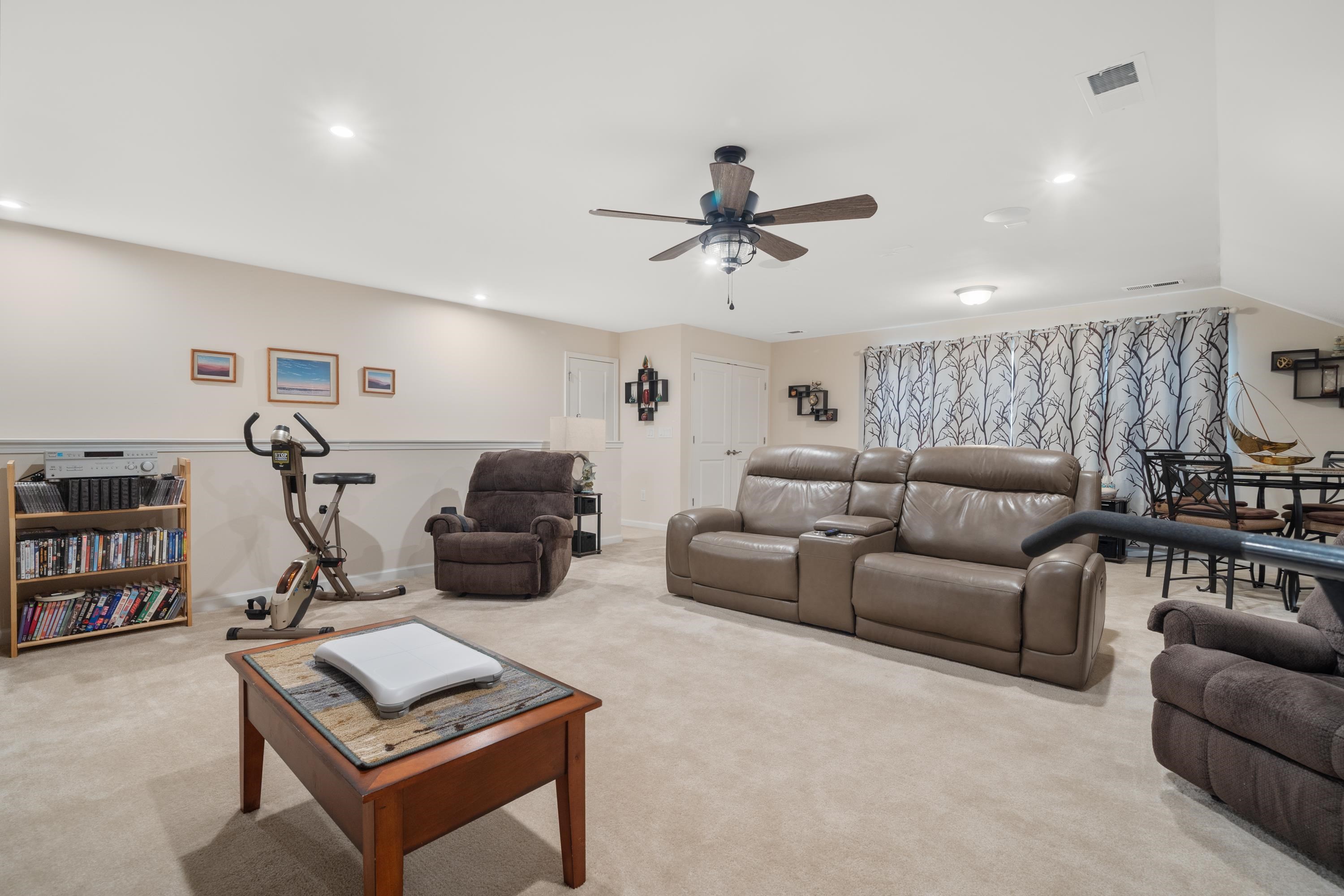 1081 SOUTHWOOD WAY
