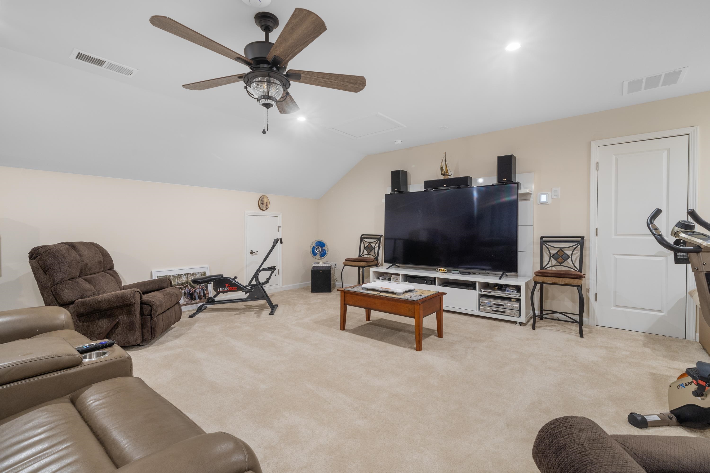 1081 SOUTHWOOD WAY