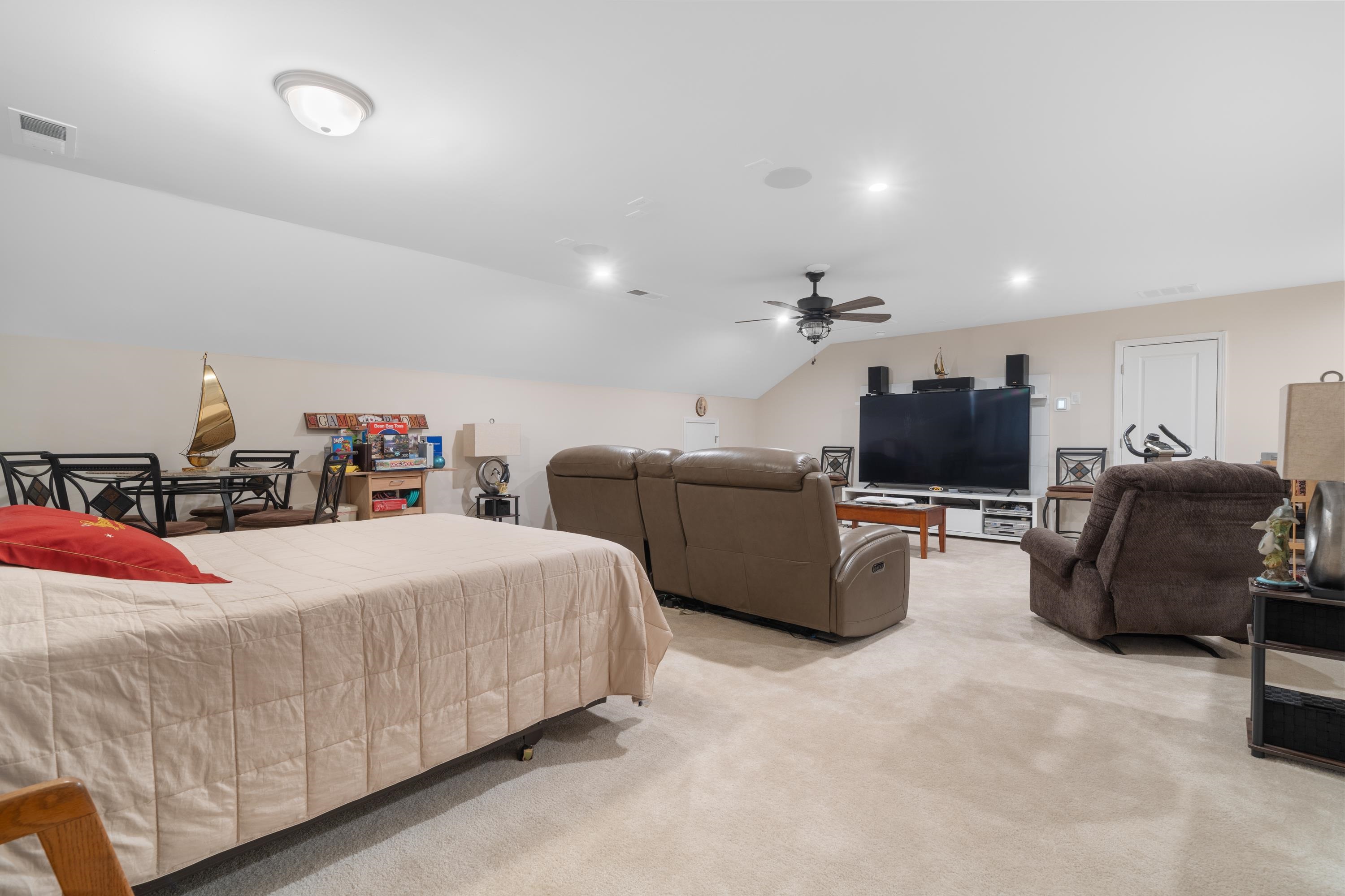 1081 SOUTHWOOD WAY