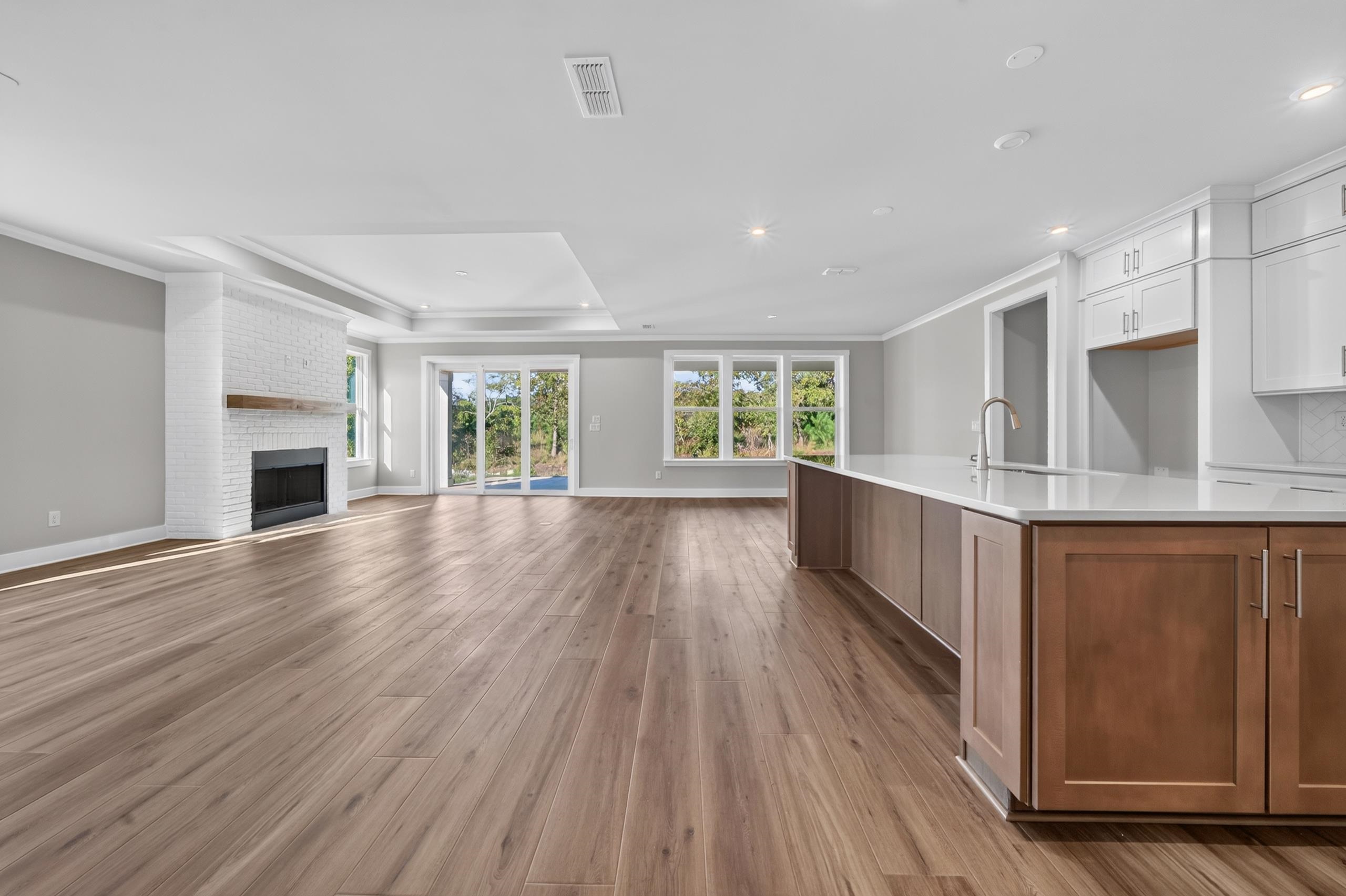 1403 CANOE DRIVE