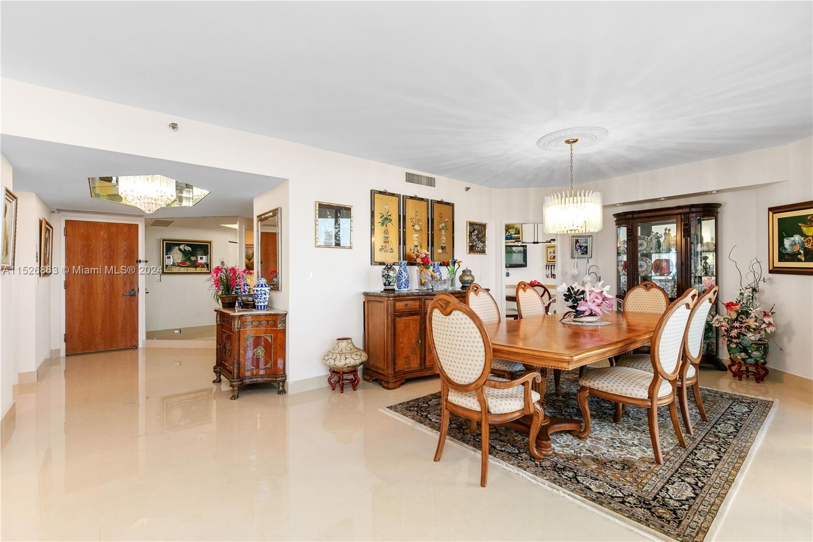 20191 E Country Club Dr # 1106