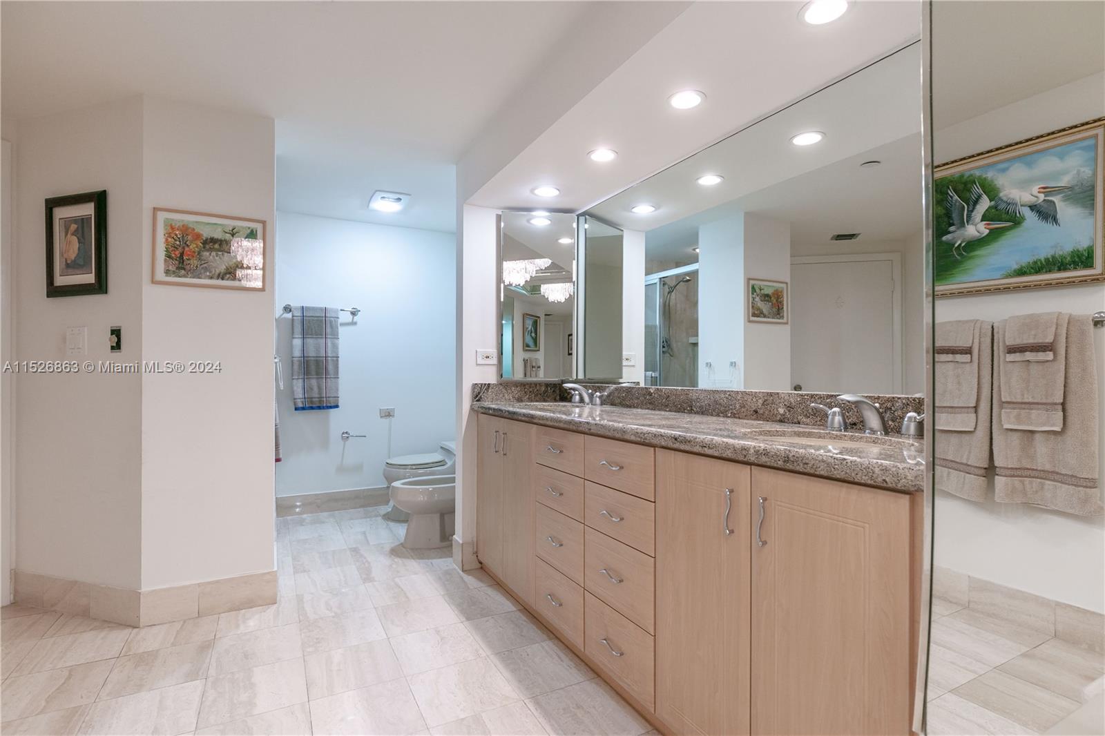 20191 E Country Club Dr # 1106