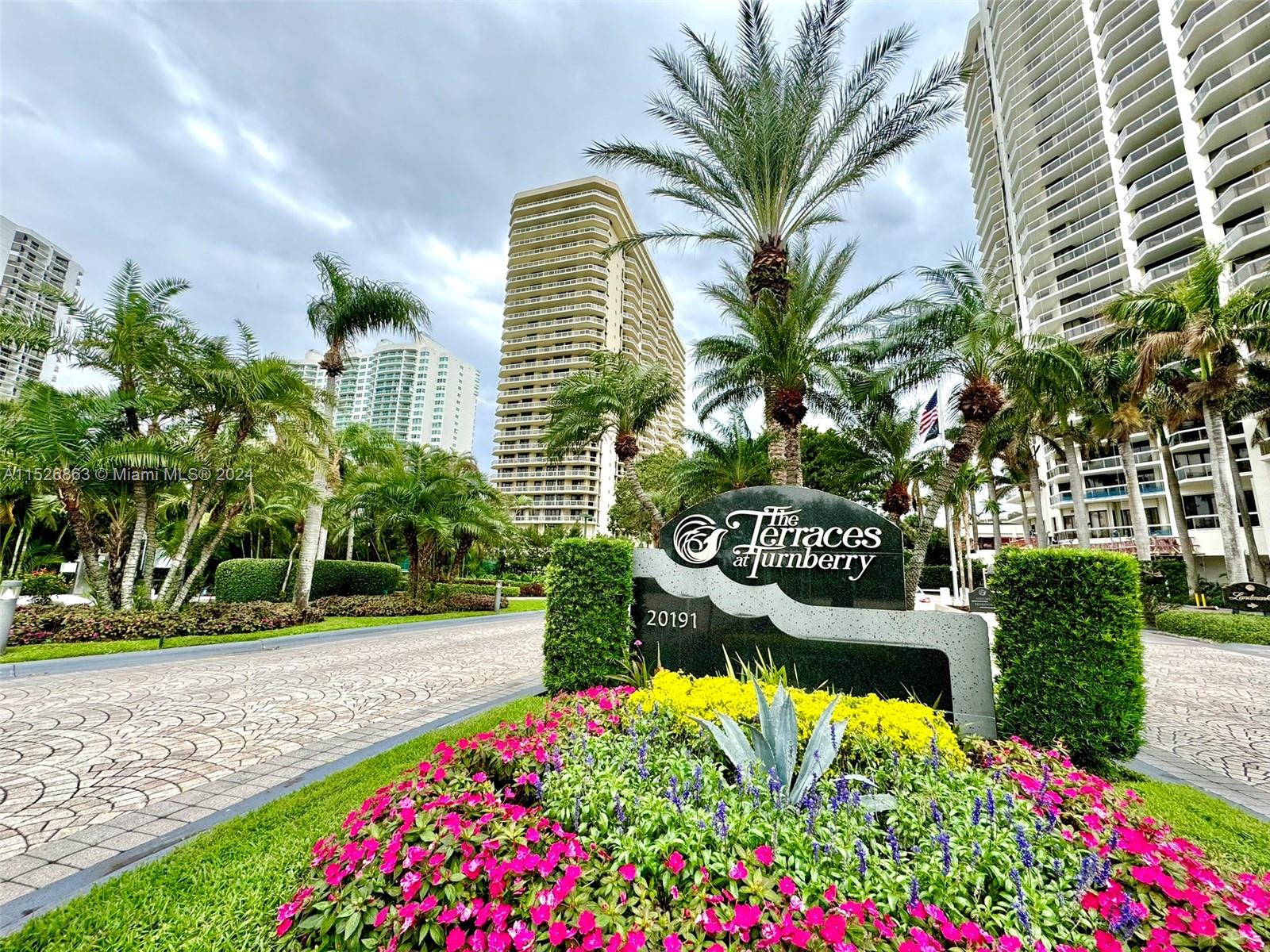 20191 E Country Club Dr # 1106