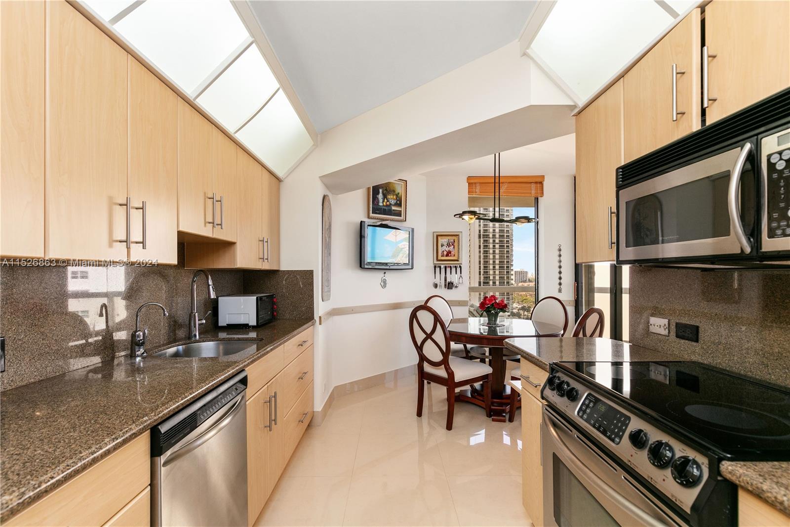 20191 E Country Club Dr # 1106