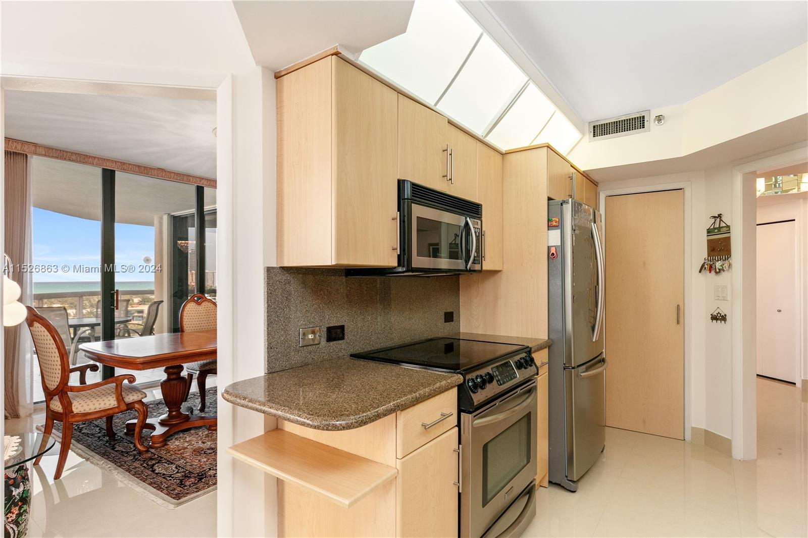 20191 E Country Club Dr # 1106