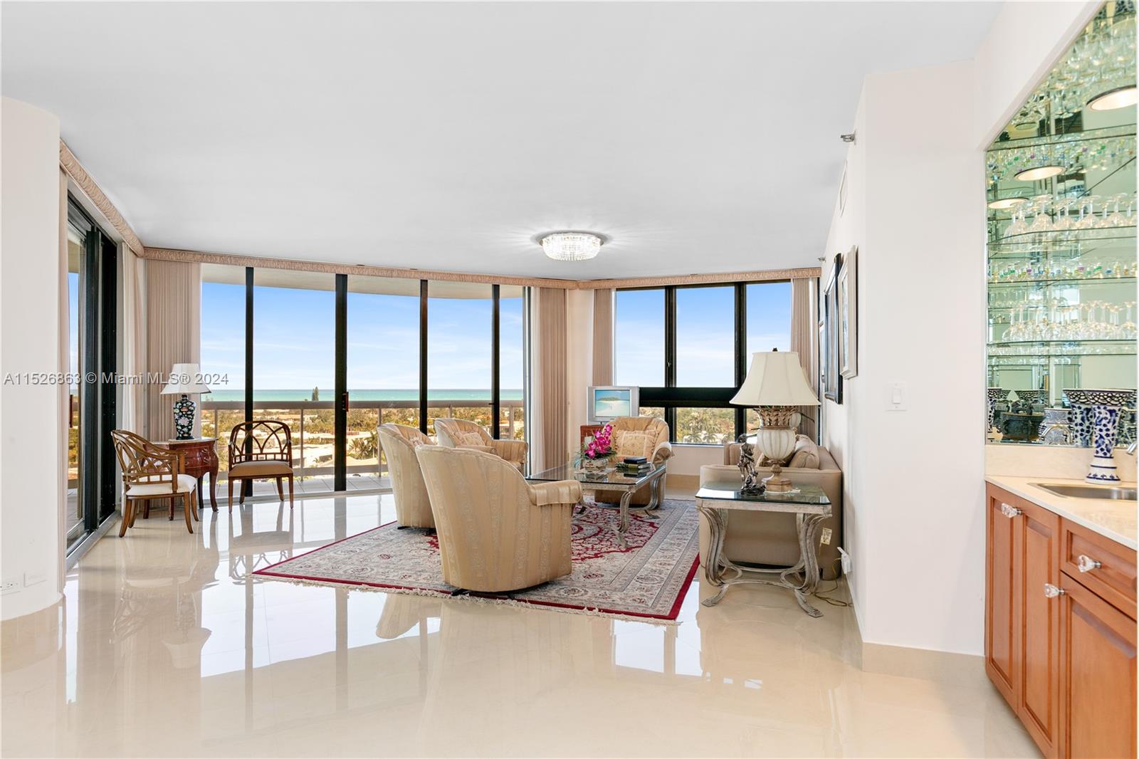 20191 E Country Club Dr # 1106