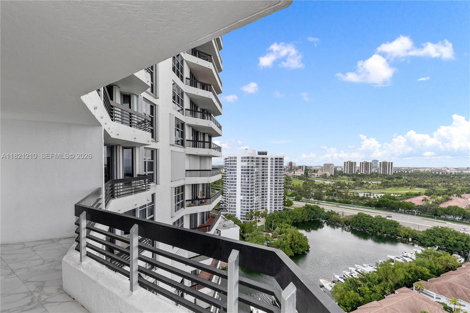 3530 Mystic Pointe Dr # 2108